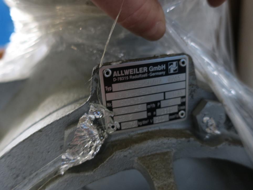 Machines from the biofuel production plant<br>
-3